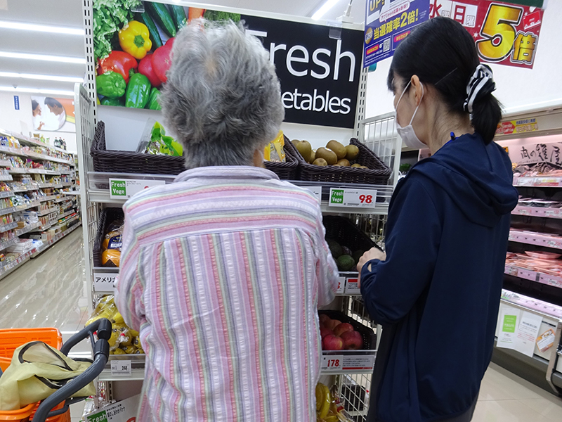 買い物がてら散歩
